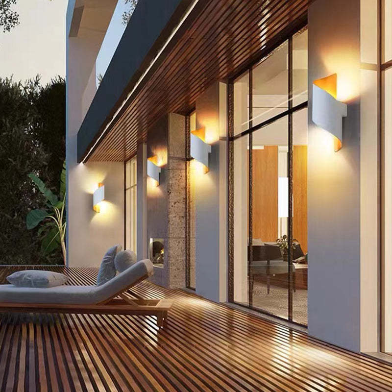 Orr Modern LED Vägglampa, Spiral, Inomhus, Vit/Svart, Metall