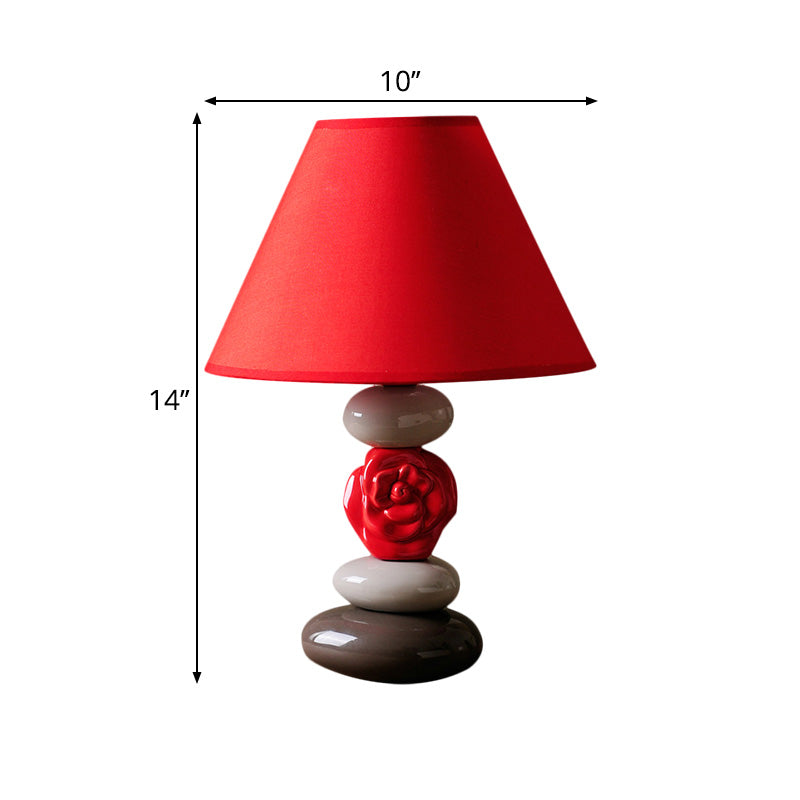 LumeHaven - Bordslampa med konformad textilkåpa