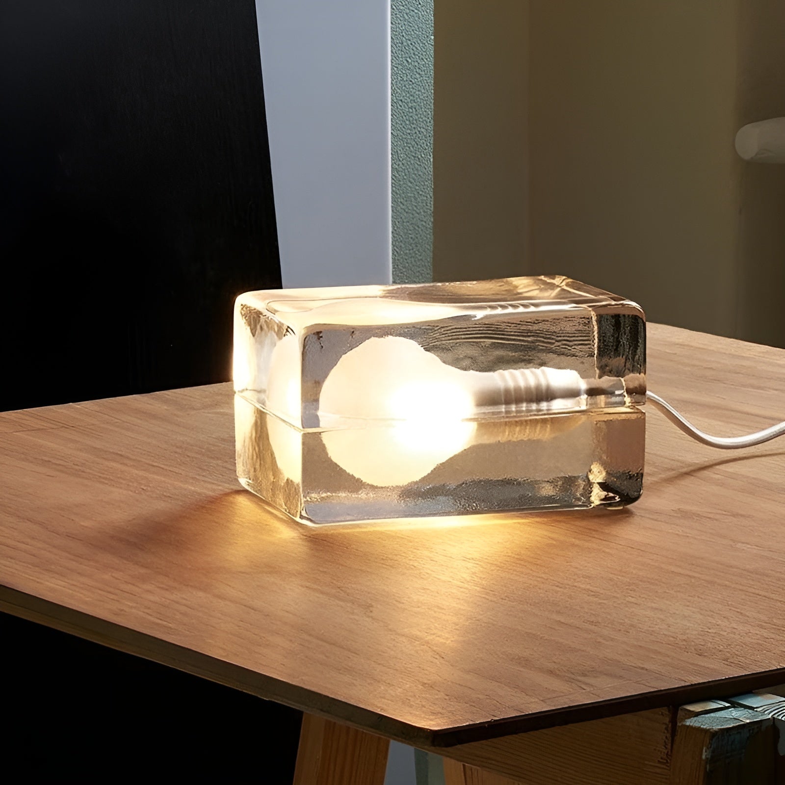 IceLuxe Light – Minimalistisk isbit LED-glaslampa