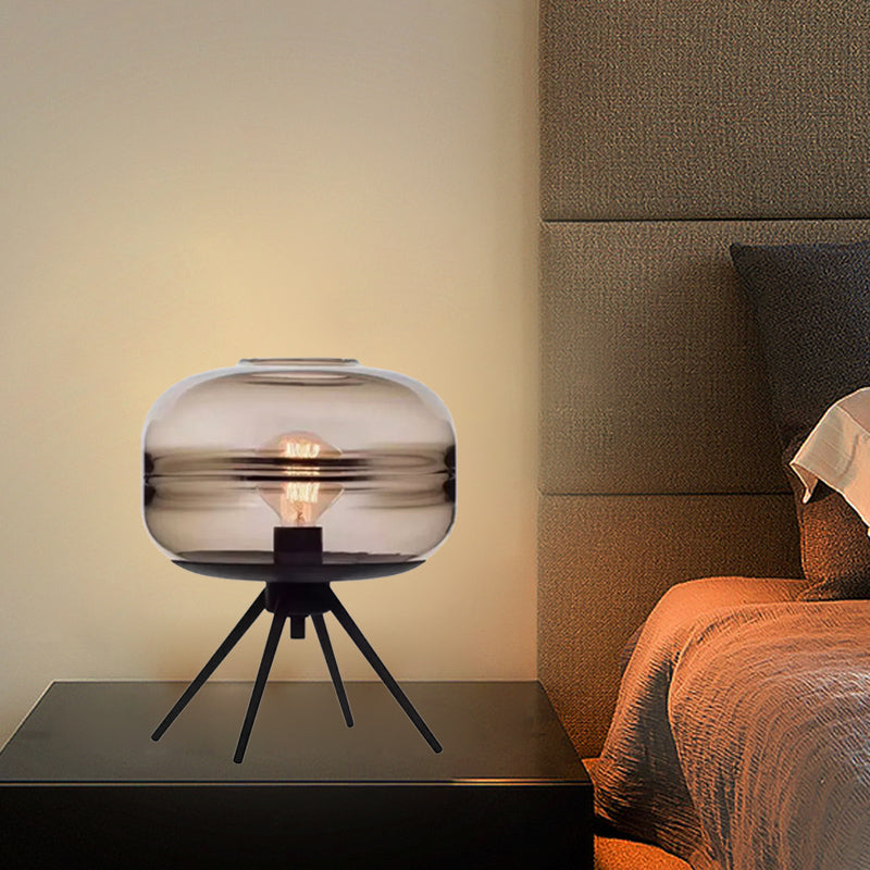 GlassLuxe – Modern fyrbent bordslampa med stilren design