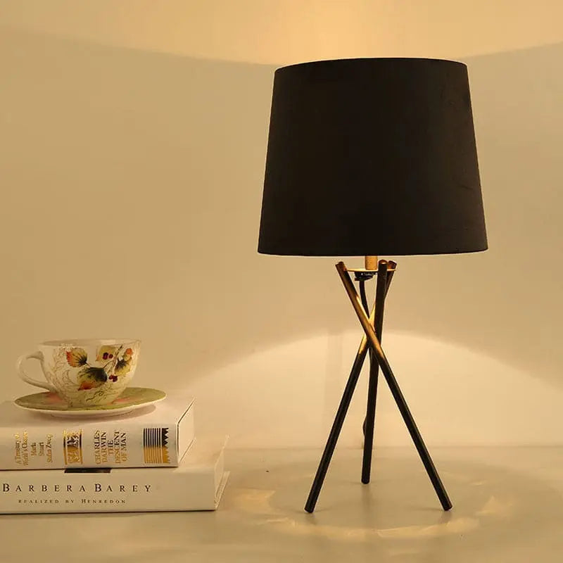 Carvallo - Minimalistisk Bordlampa med Trumskugga