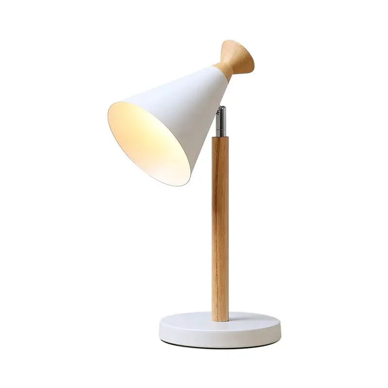 ÉclatNordic – Modern Bords lamp i Järn med Trumpet Design