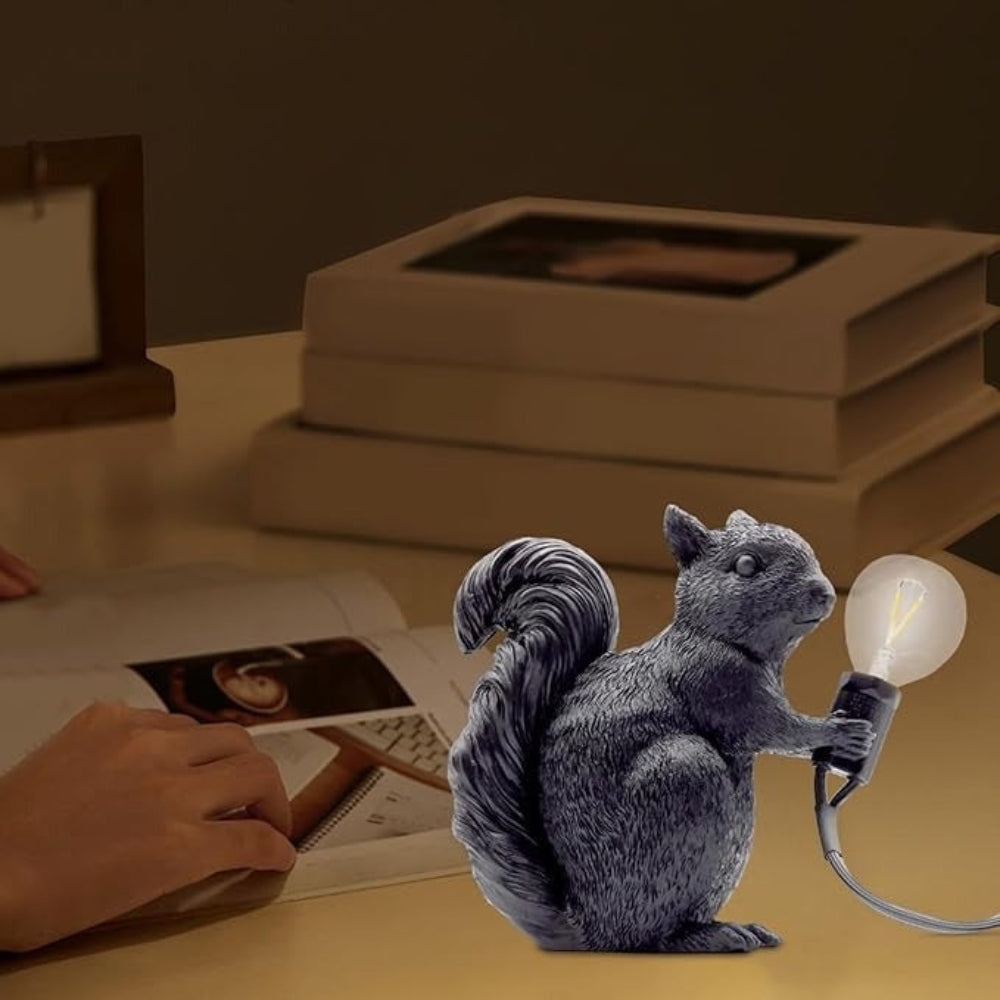 NuttyLume - Söt ekorre-ljusskulptur med LED-lampa och varm, mysig glöd