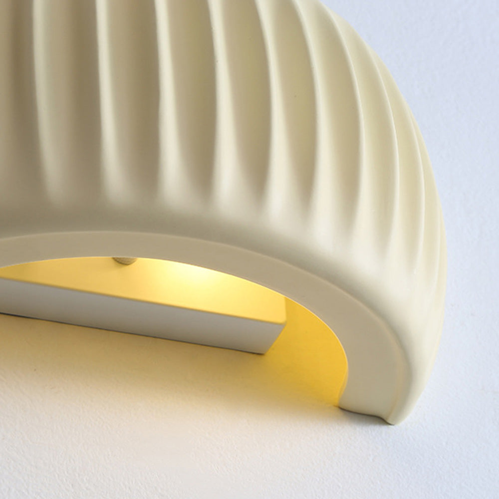 Moderna Harsh Design Vägglampa