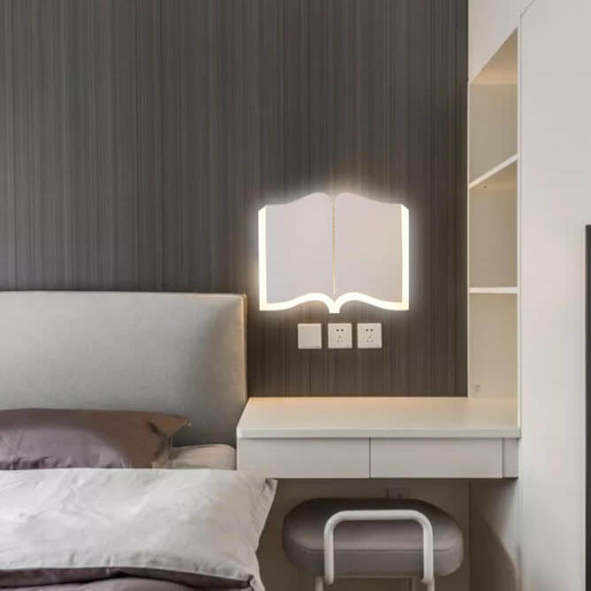 LichtHaus - Bokformad LED-vägglampa med järn