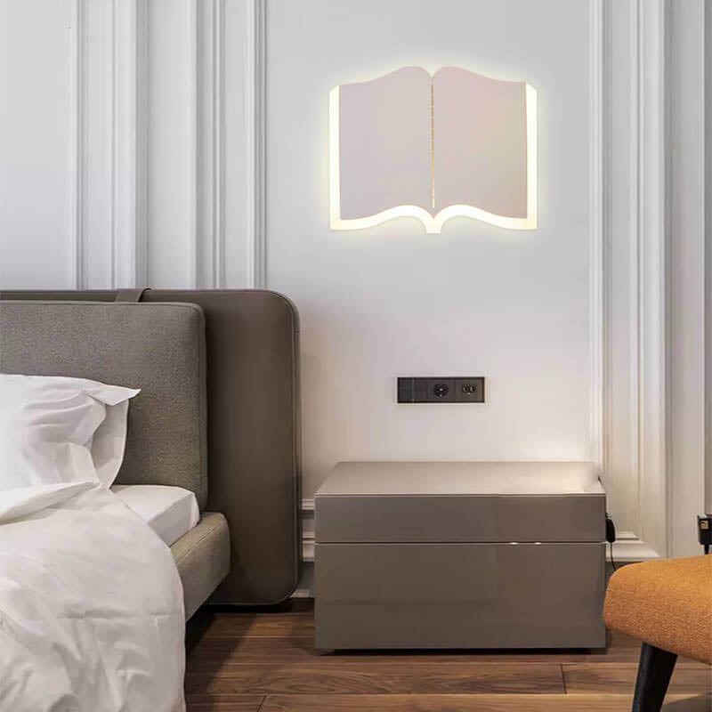 LichtHaus - Bokformad LED-vägglampa med järn