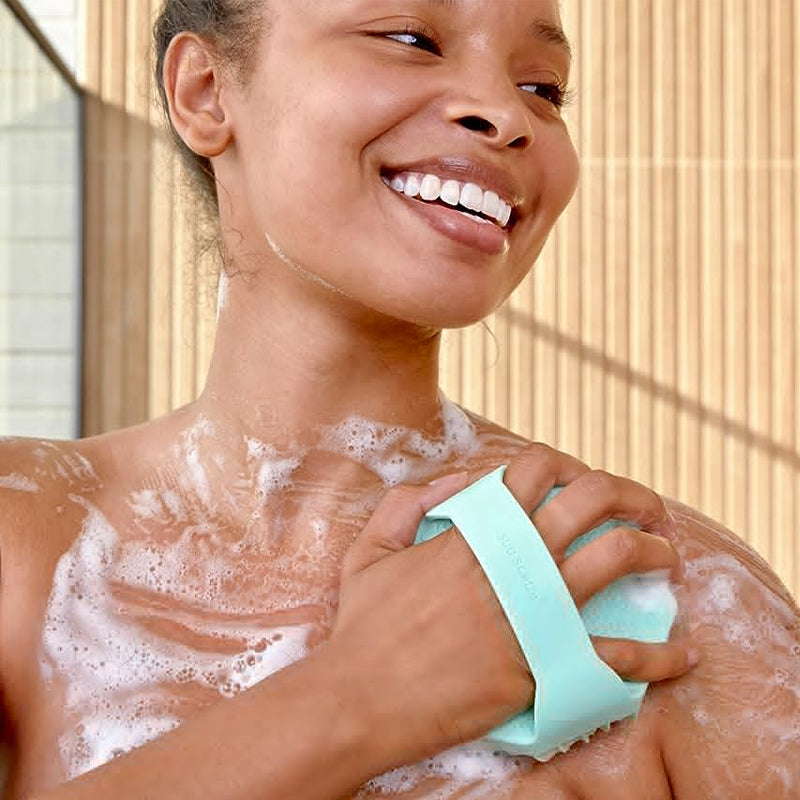 SilkiScrub - Skonsam badborste för slät och strålande hud