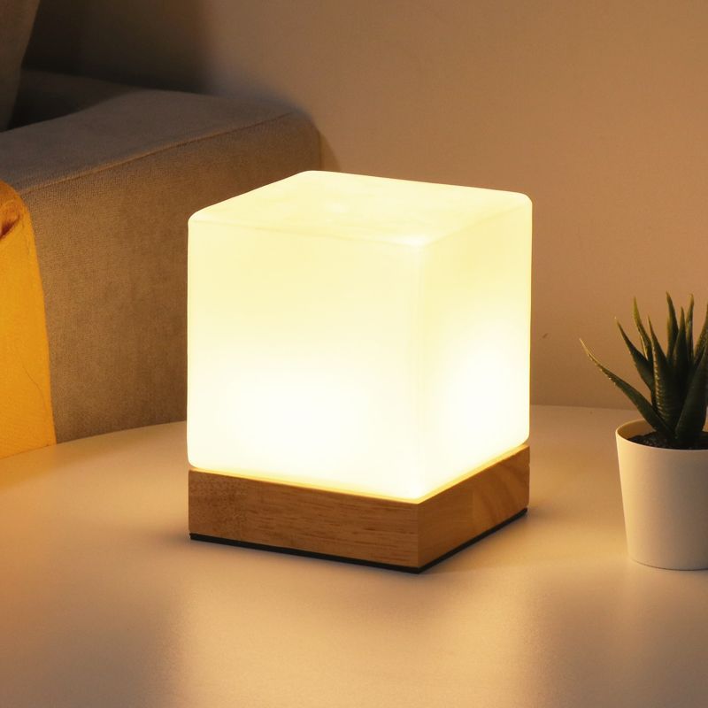 Carvallo – Minimalist Bordslampa med Trädetaljer och Matt Glas