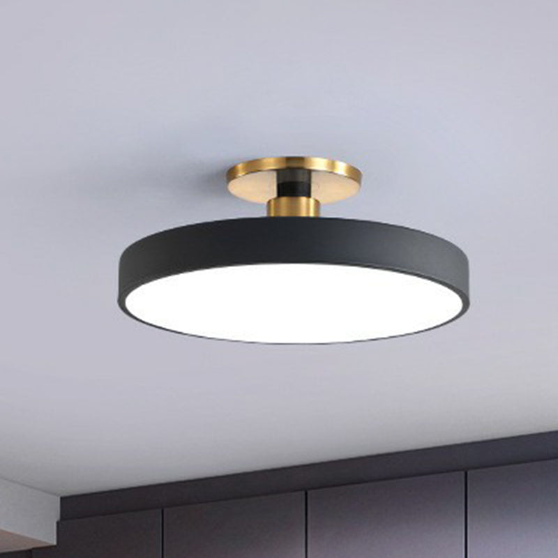 Taklampa med rund akryl LED-design