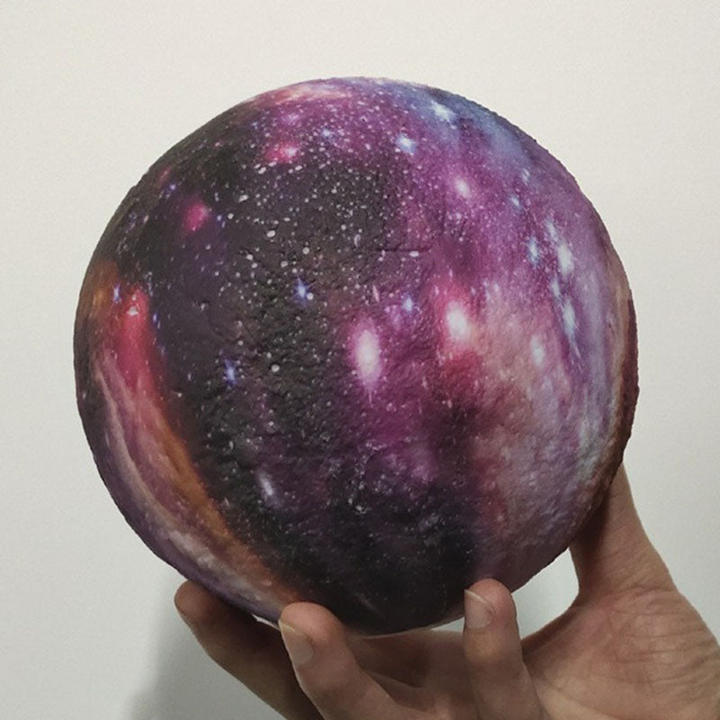 Lila Galaxy Sfärisk Nattlampa - LED Bordslampa med Träbas för Barn