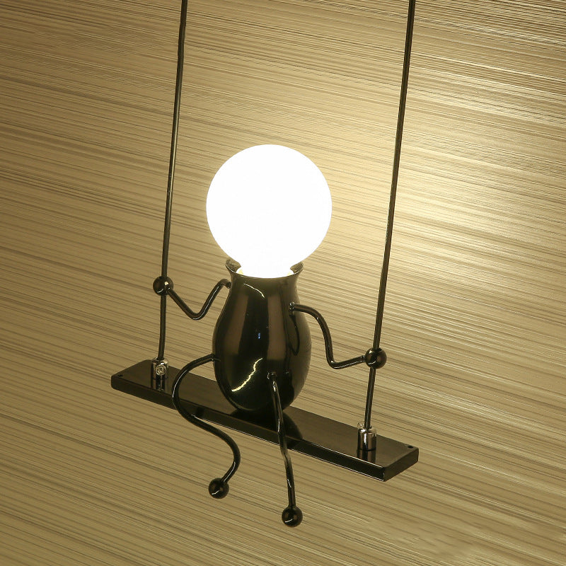 SwingDesign - Modern vägglampa med svängande figur