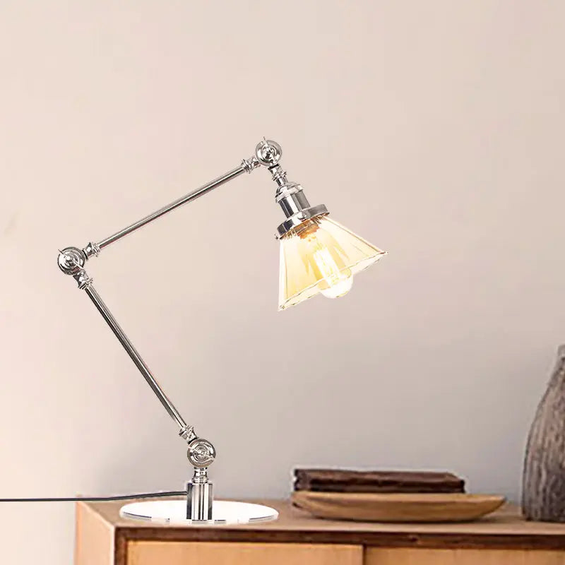 Carvallo - Elegant bordsbordslampa i klart glas i form av en kon