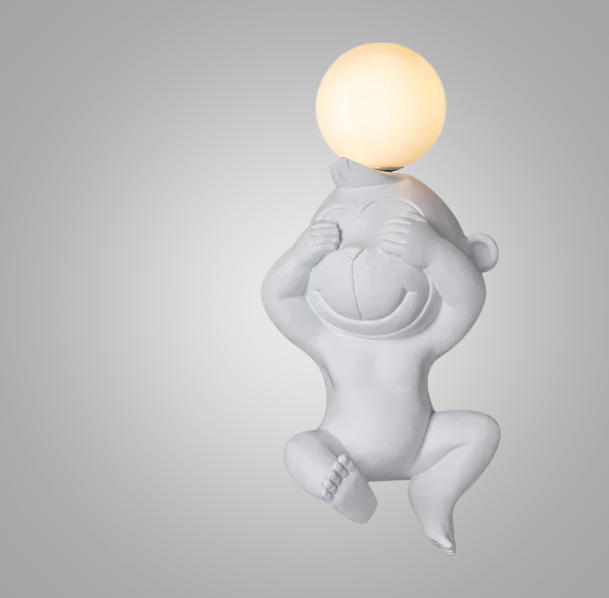 LekfullGlöd - Rolig Apa Vägglampa med Mjölkglas – Dekorativ LED Lampa