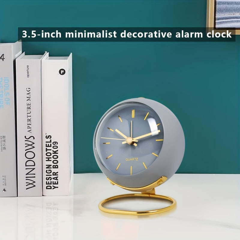 Nordic Silent Desk Clock – Luminösa Visare & Metallram