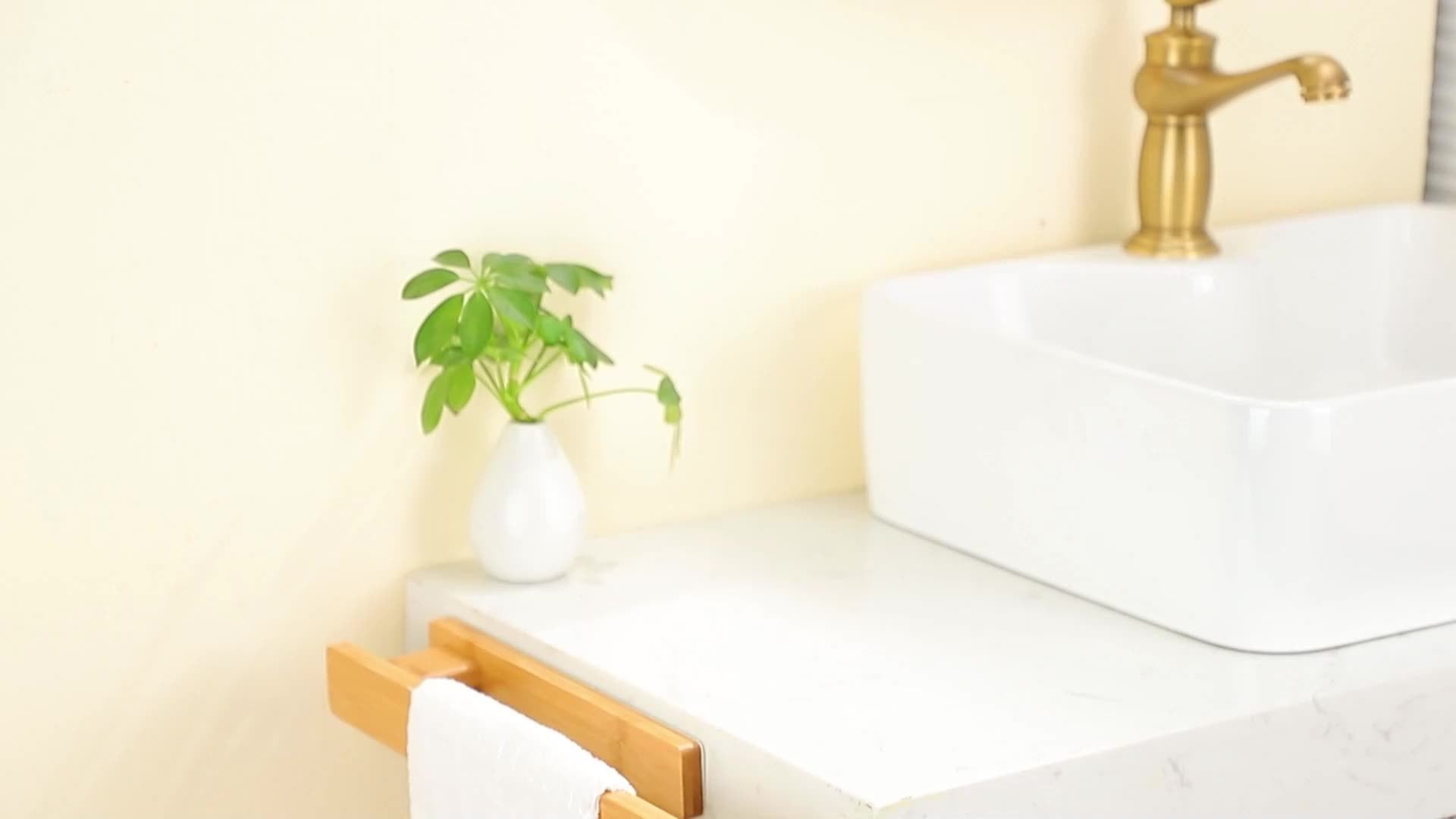 Modern trä handdukshållare – Elegant väggmonterad utan verktyg