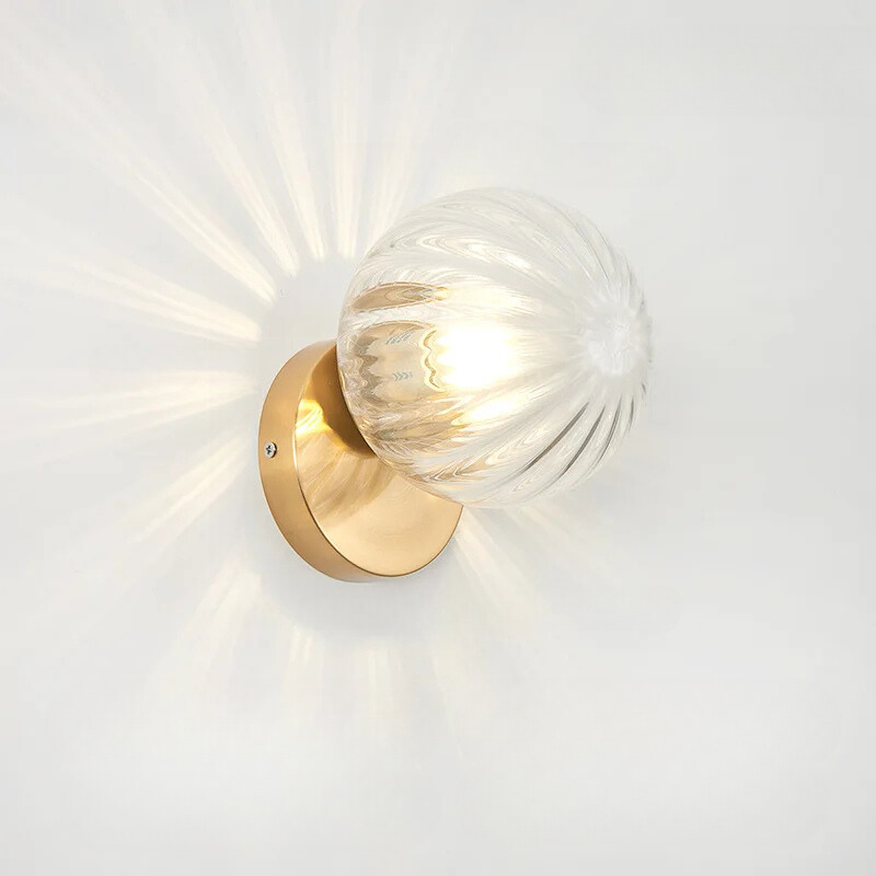 GoldLicht - Modern Guld Vägglampa Med Glaskula