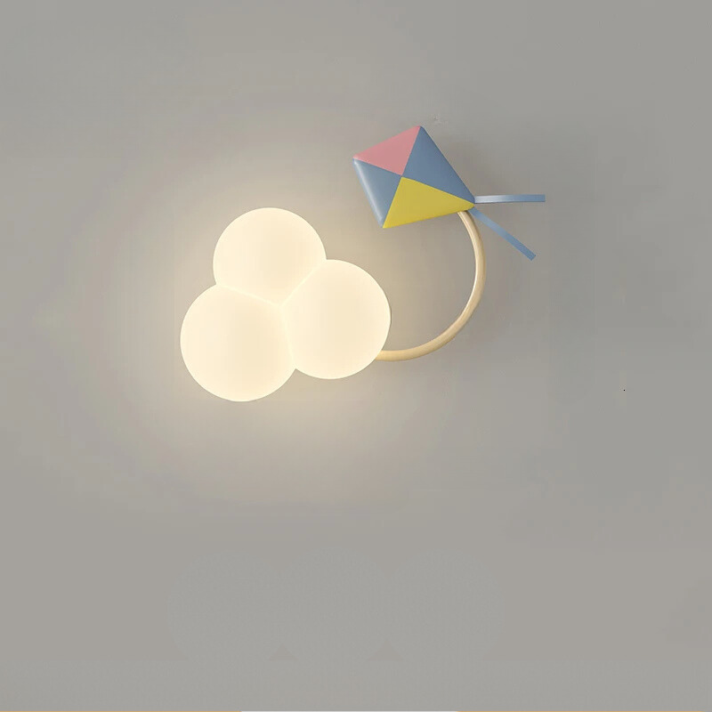 CartoonFlygplan - Barnkammarens Vägglampa med Stjärnor, Regnbåge och Flygplansdesign