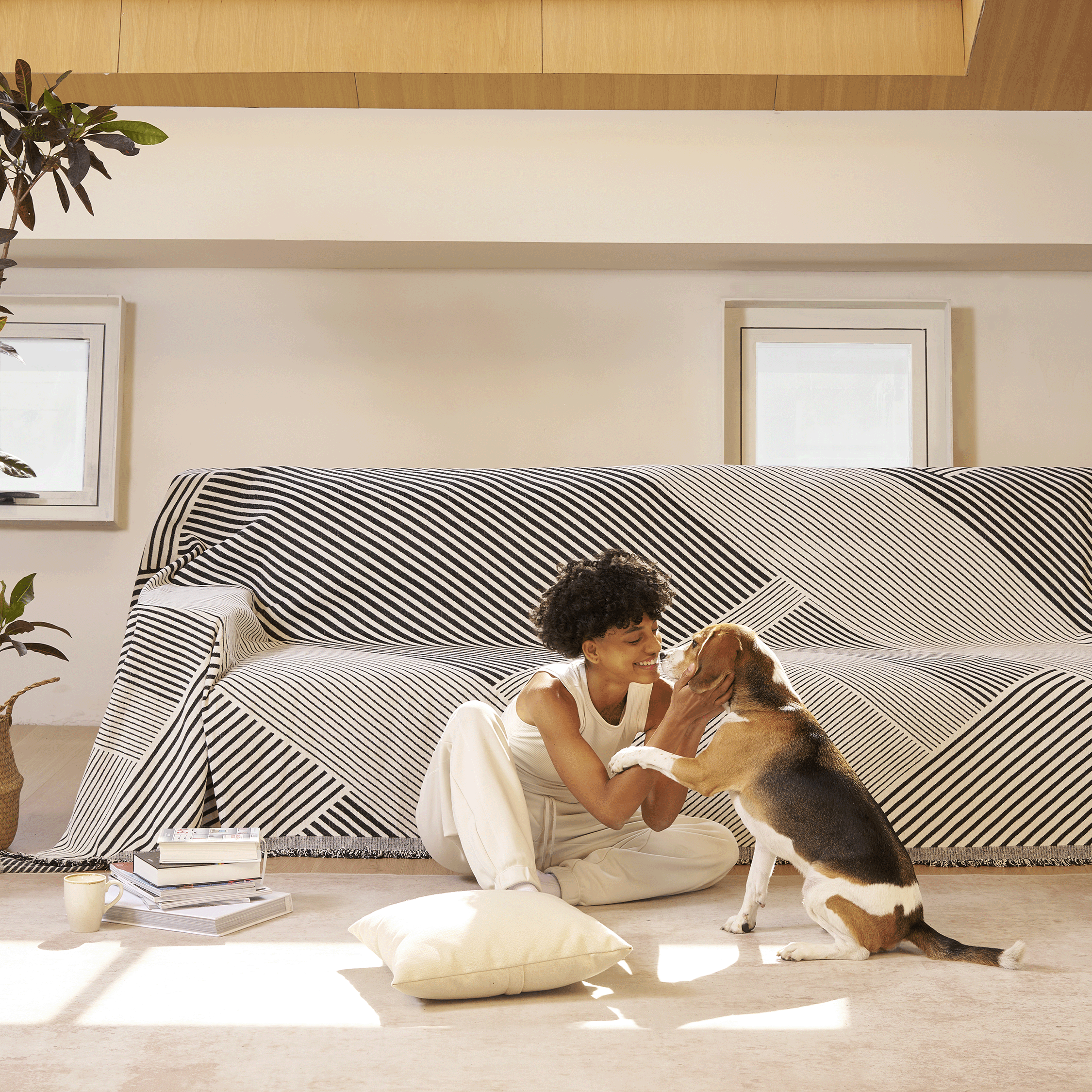 Svart Geometrisk Vändbar Sofföverdrag - Modern, Stilig & Hållbart Sofformskydd