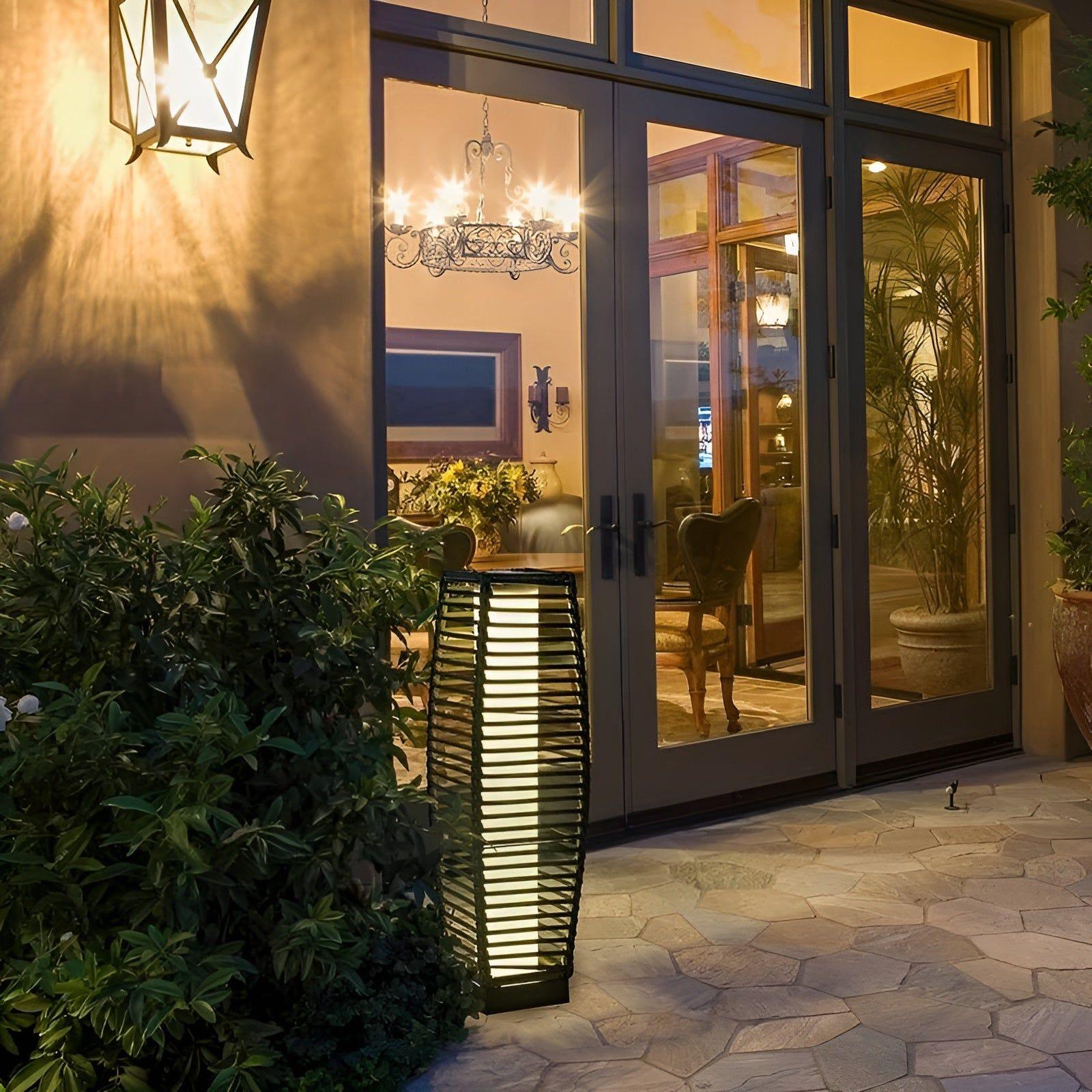 OutdoorShimmer Light - Mångsidig Solcells Utomhus Golvlampa