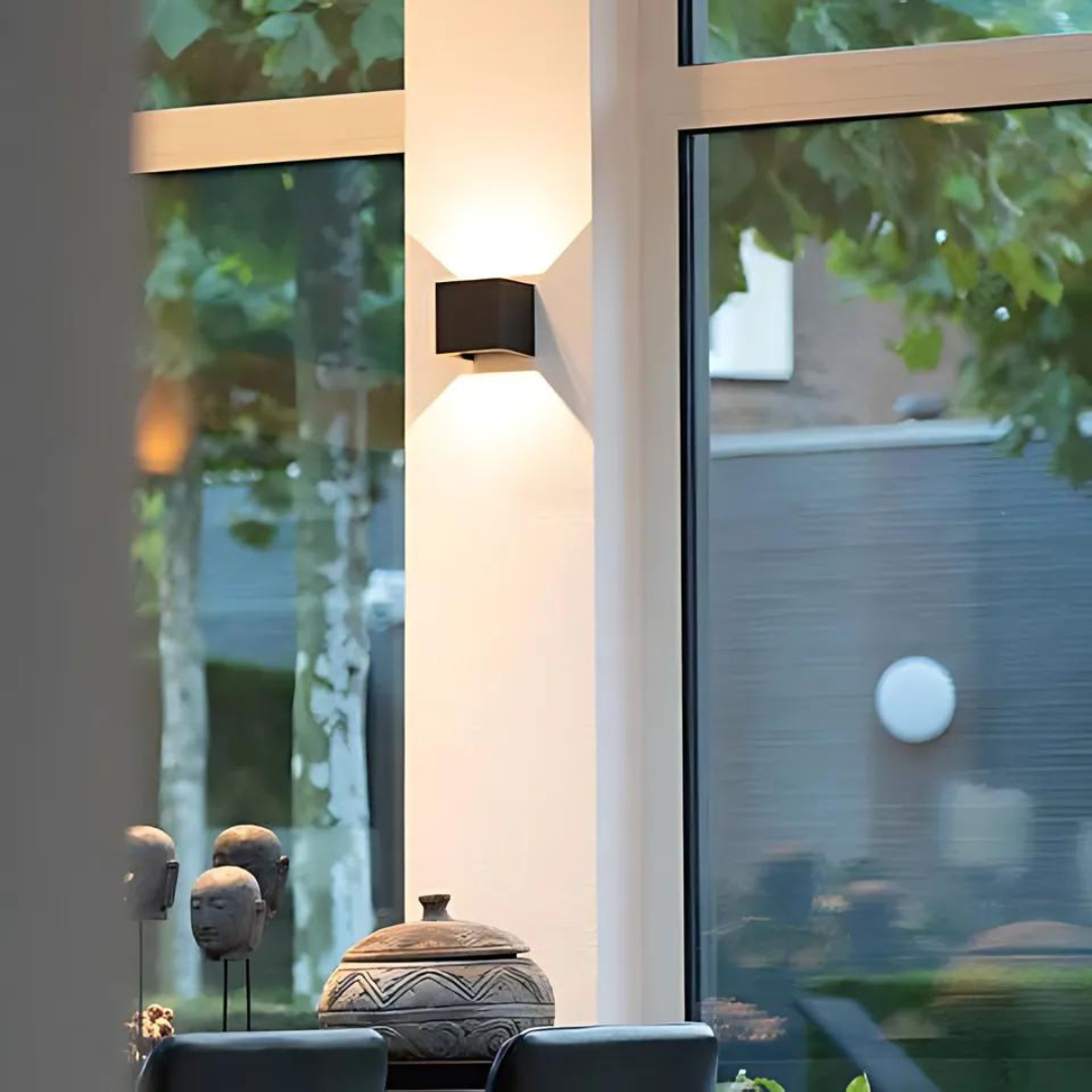 Ljuskub | Dekorativ och trådlös vägglampa