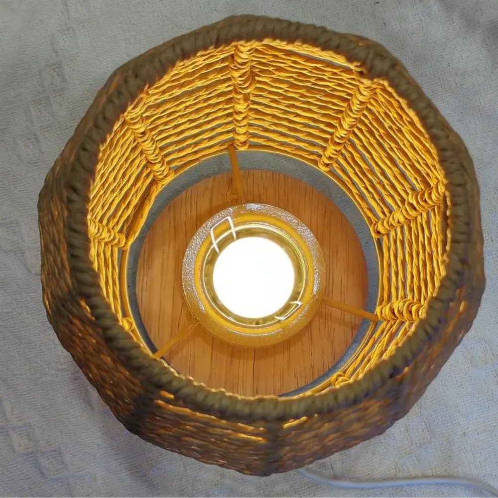 SereneGlow - USB-drivet nordiskt bordslampa för lugnande atmosfär