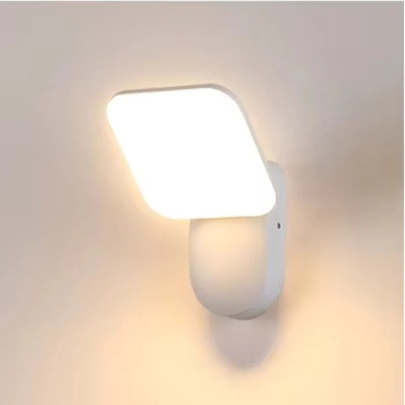 MotionGlow – Smart LED-vägglampa med rörelsesensor för handsfree och effektiv belysning