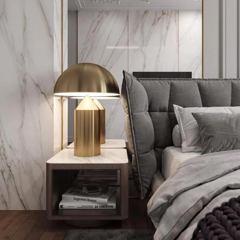 Altessa Oro Bordslampa – Lyxdesignlampa i guld med touch-kontroll