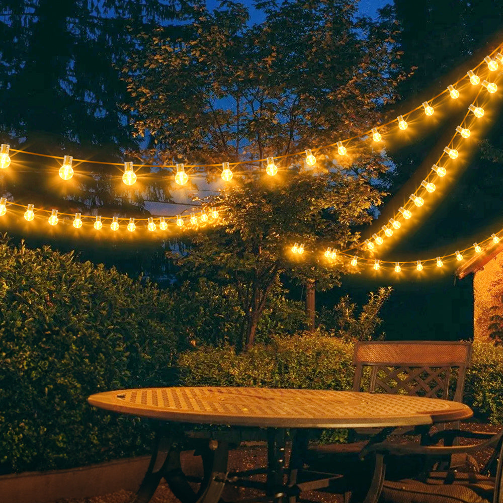 Soliga utomhus ljusslingor för patio med varm glöd atmosfär