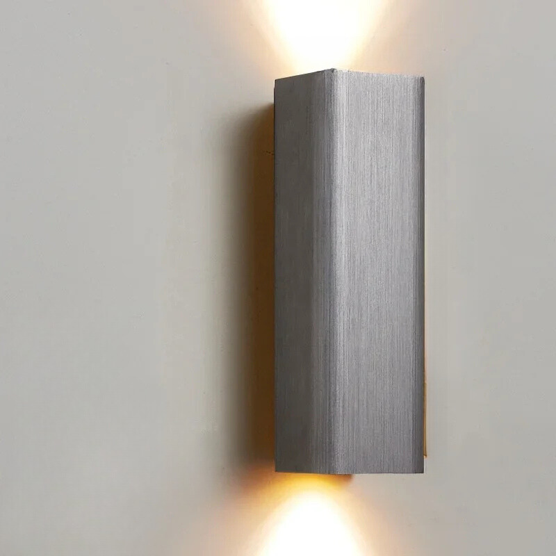 GlowLuxe - Modern LED Vägglampa för Sovrum & Korridor
