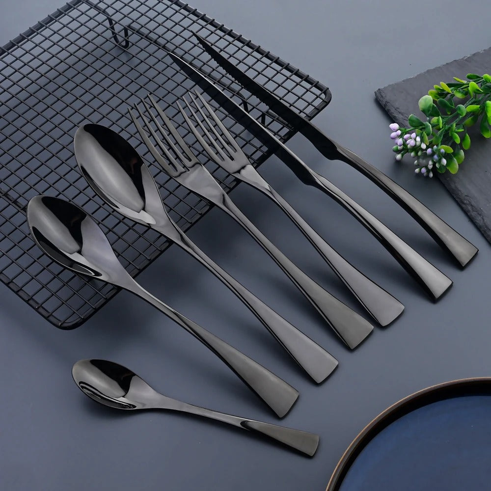 Jet Black Bestickset – Raffinerad Minimalism