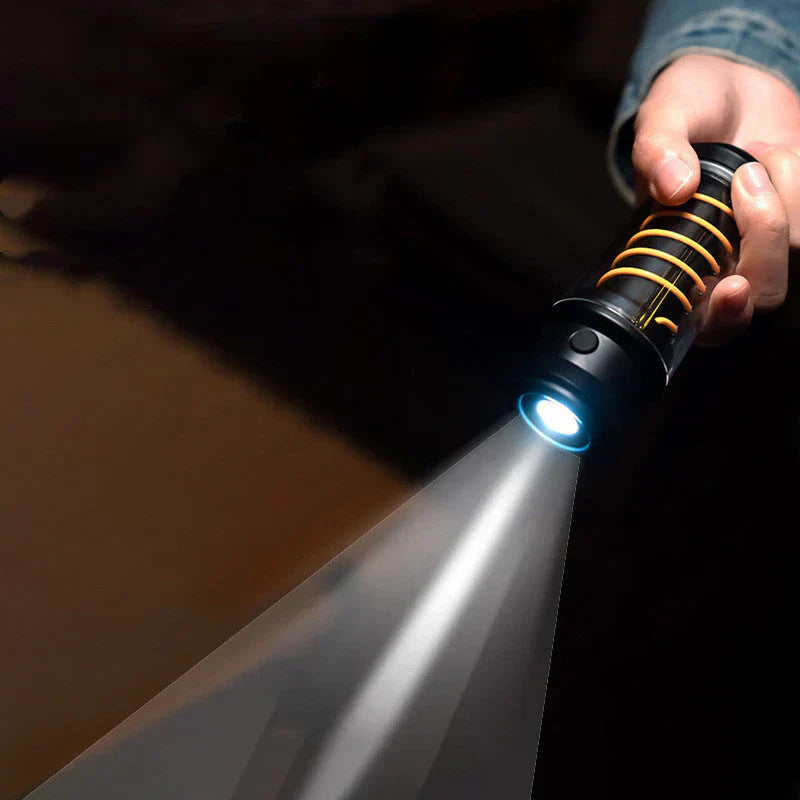 Mångsidig LED-campinglampa med ficklampafunktion