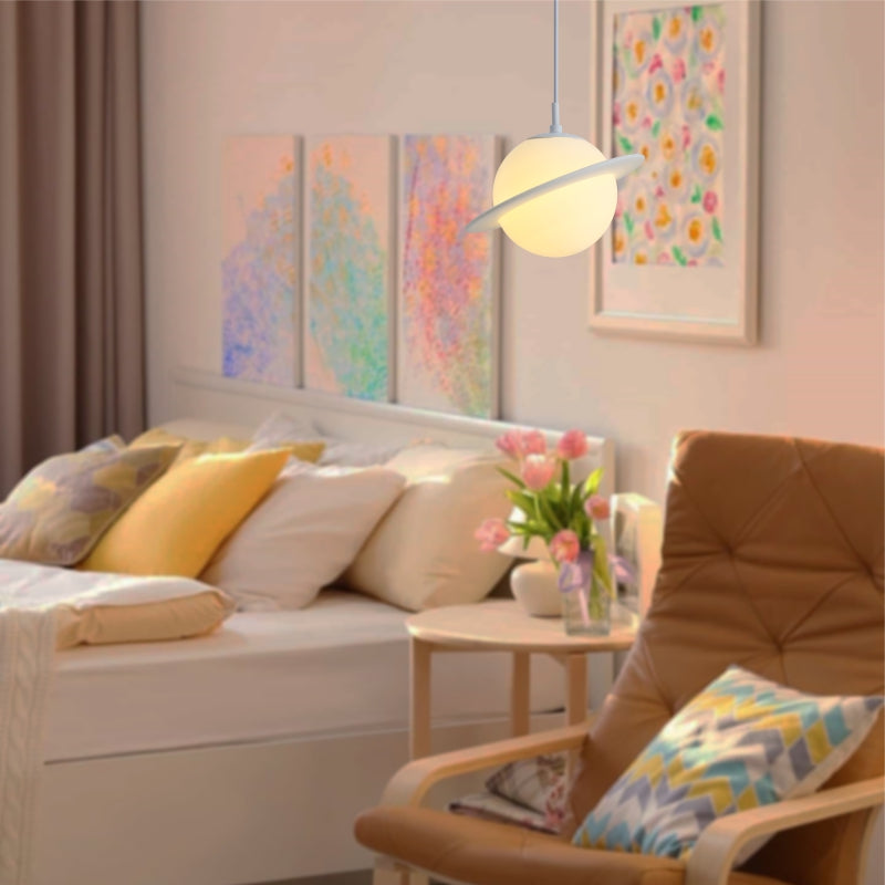 OrbitGlow - Elegant Saturn-inspirerad pendel med justerbar ljusstyrka