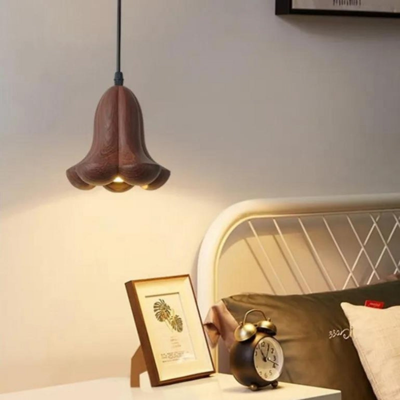 NatureGlow – Elegant klockformad pendellampa för mjukt ljus