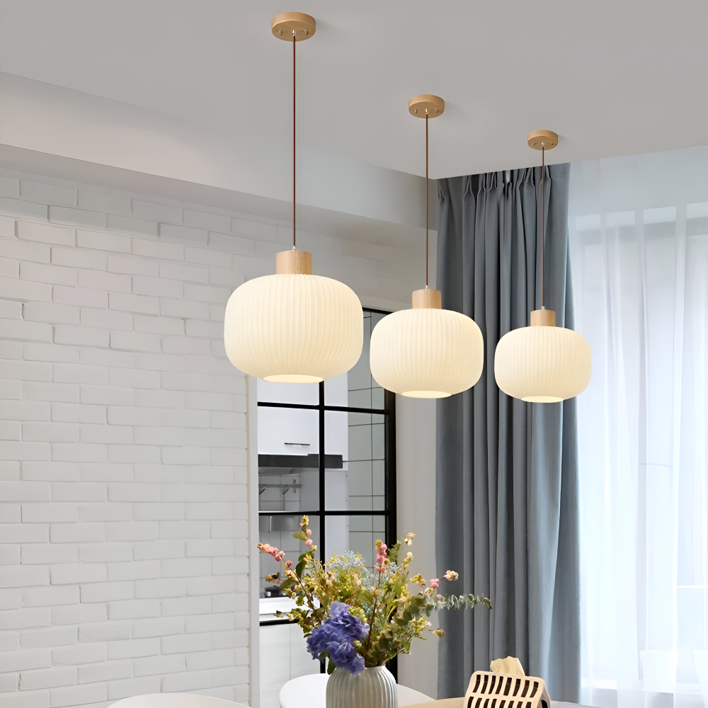 AkariLuxe Taklampa – Elegant hängande lampa av vit, ribbad glas i japansk stil