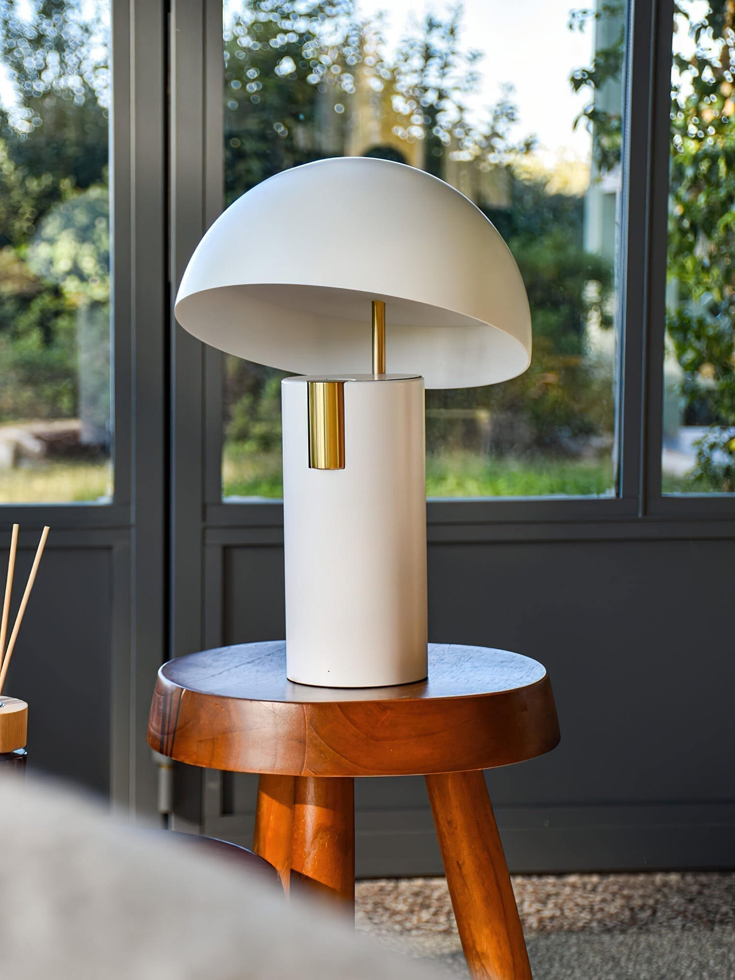 ÉclatModerne - Bordslampa i modern design med en samtida stil