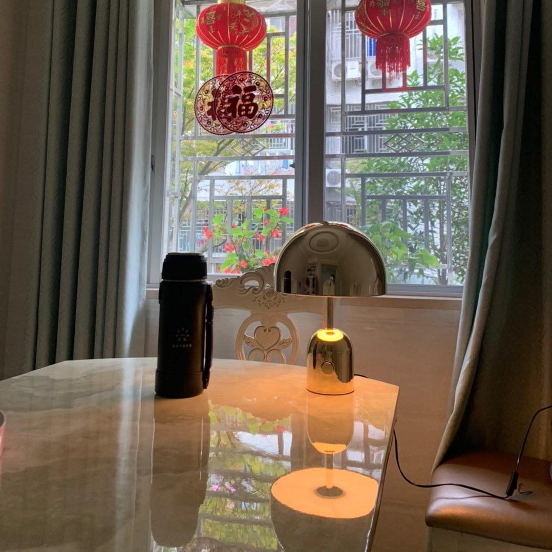 Carvallo - Elegant och tidlös bordslampa för en raffinerad inredning