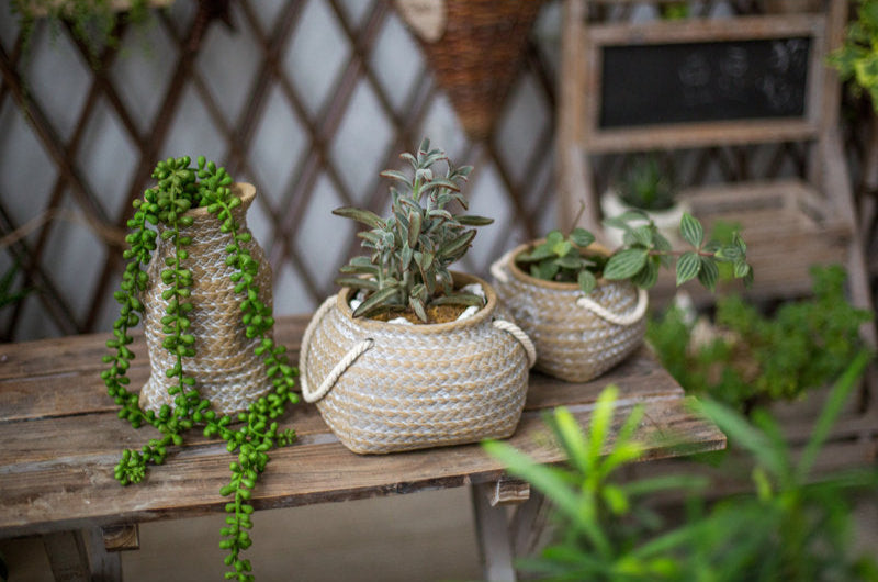 Keramisk planterpotte i hampsekk-design med tauhåndtak - dekorativ blomsterpotte for hage og hjem