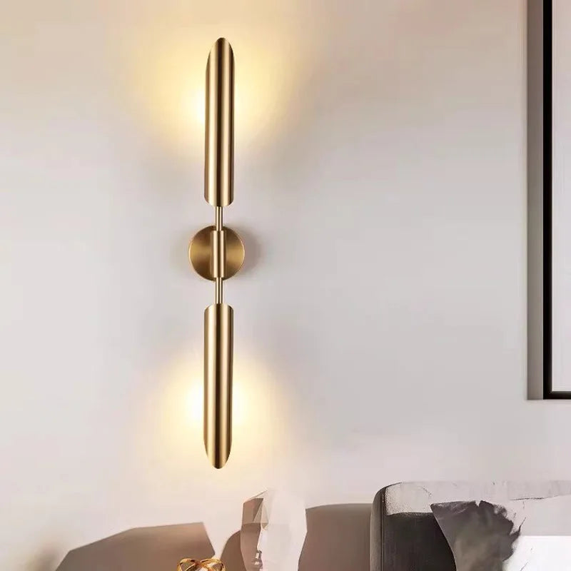 GoldenGlow – Minimalistisk LED Vägglampa för Vardagsrum & Sovrum