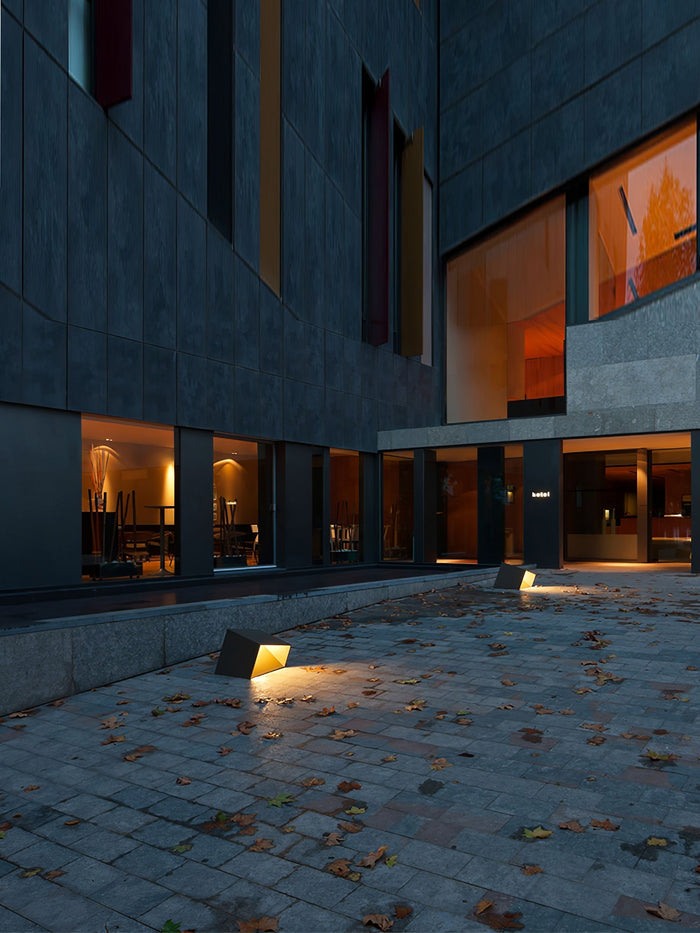 Carvallo - Elegant och Kompakt Solighetslampa för Trädgården