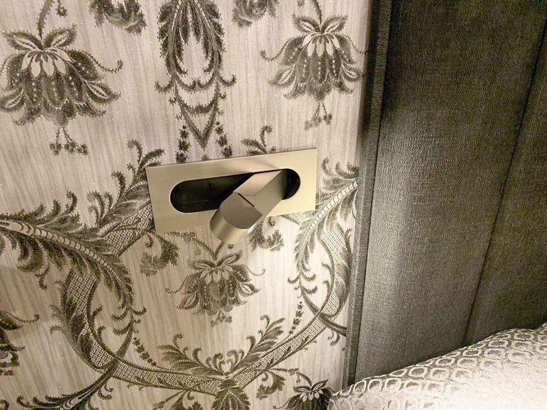 Justerbar LED Sänglampa för läsning