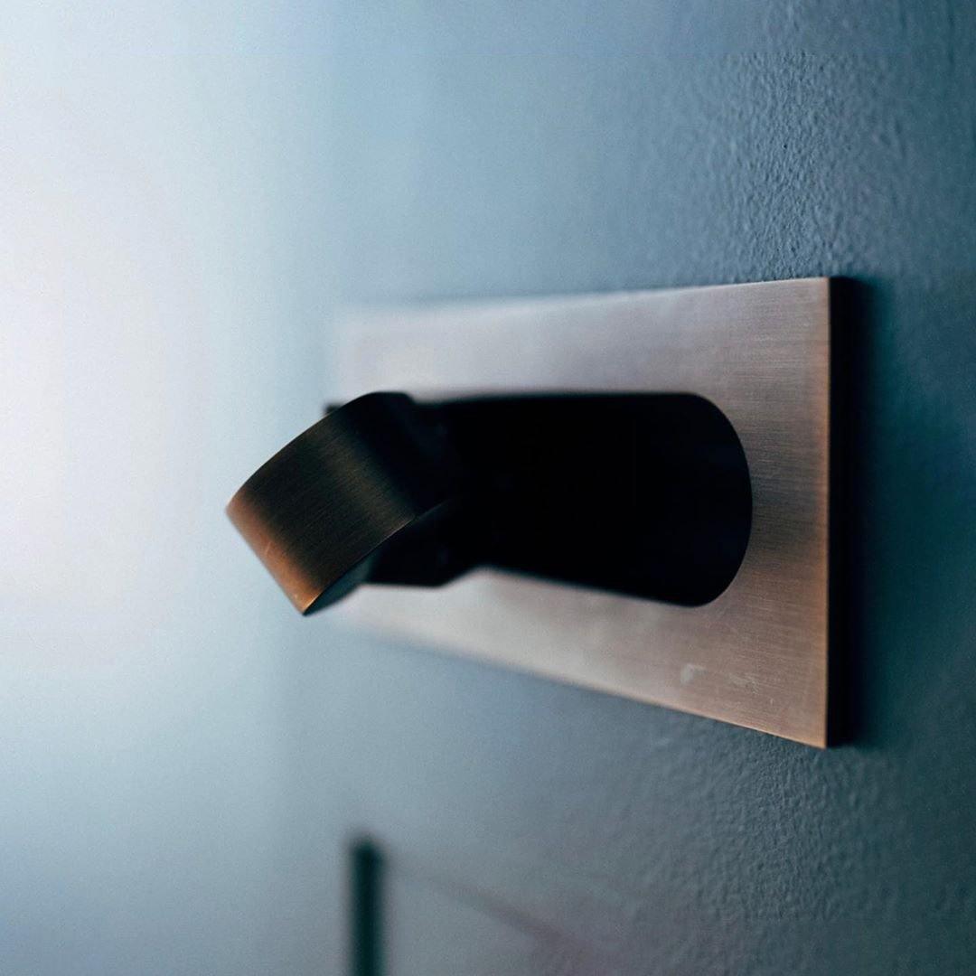 Justerbar LED Sänglampa för läsning