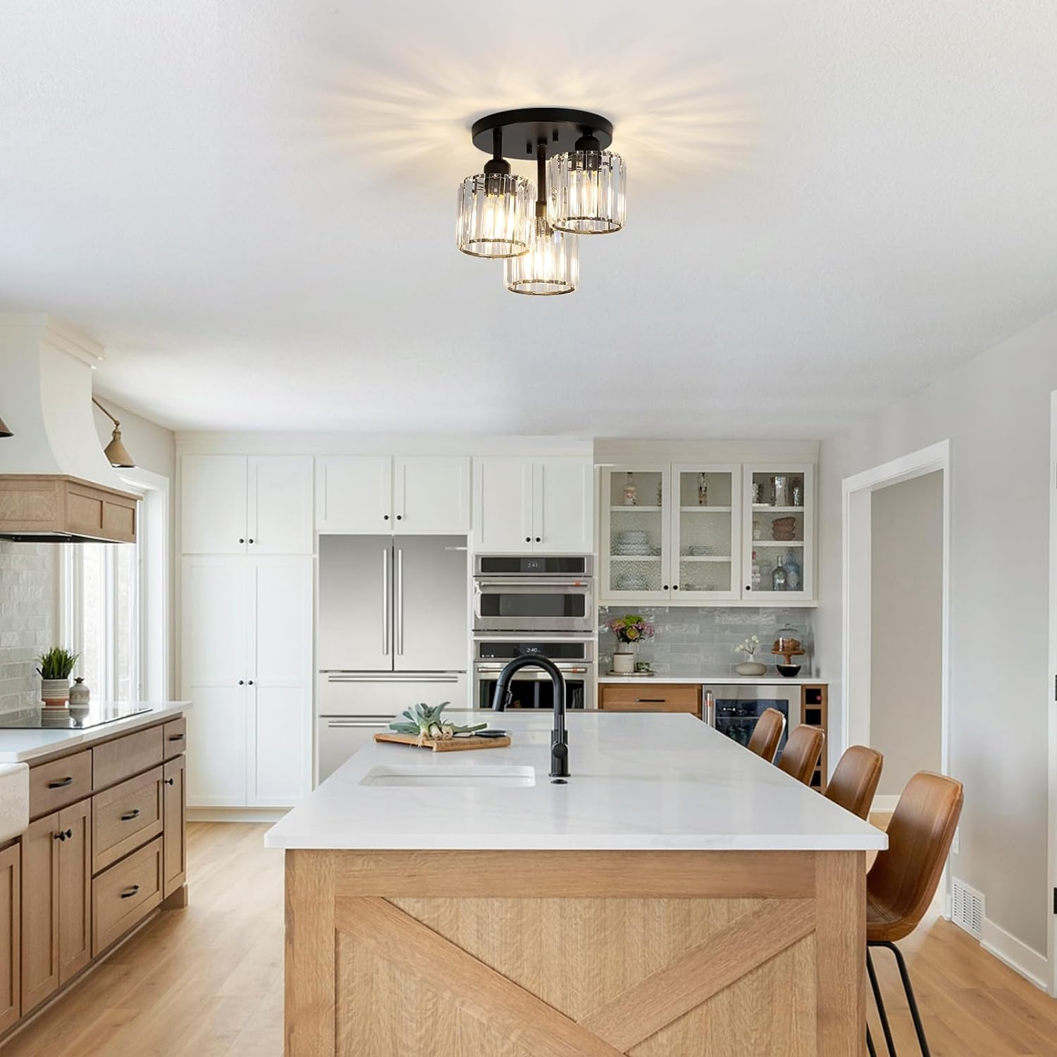 Elegant moderna kristalltaklampor – halvrecesserad design