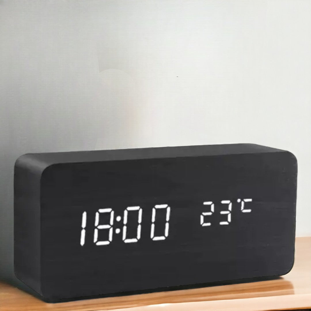 Minimalistisk Trä Väckarklocka med LED-display för Modern Dekor