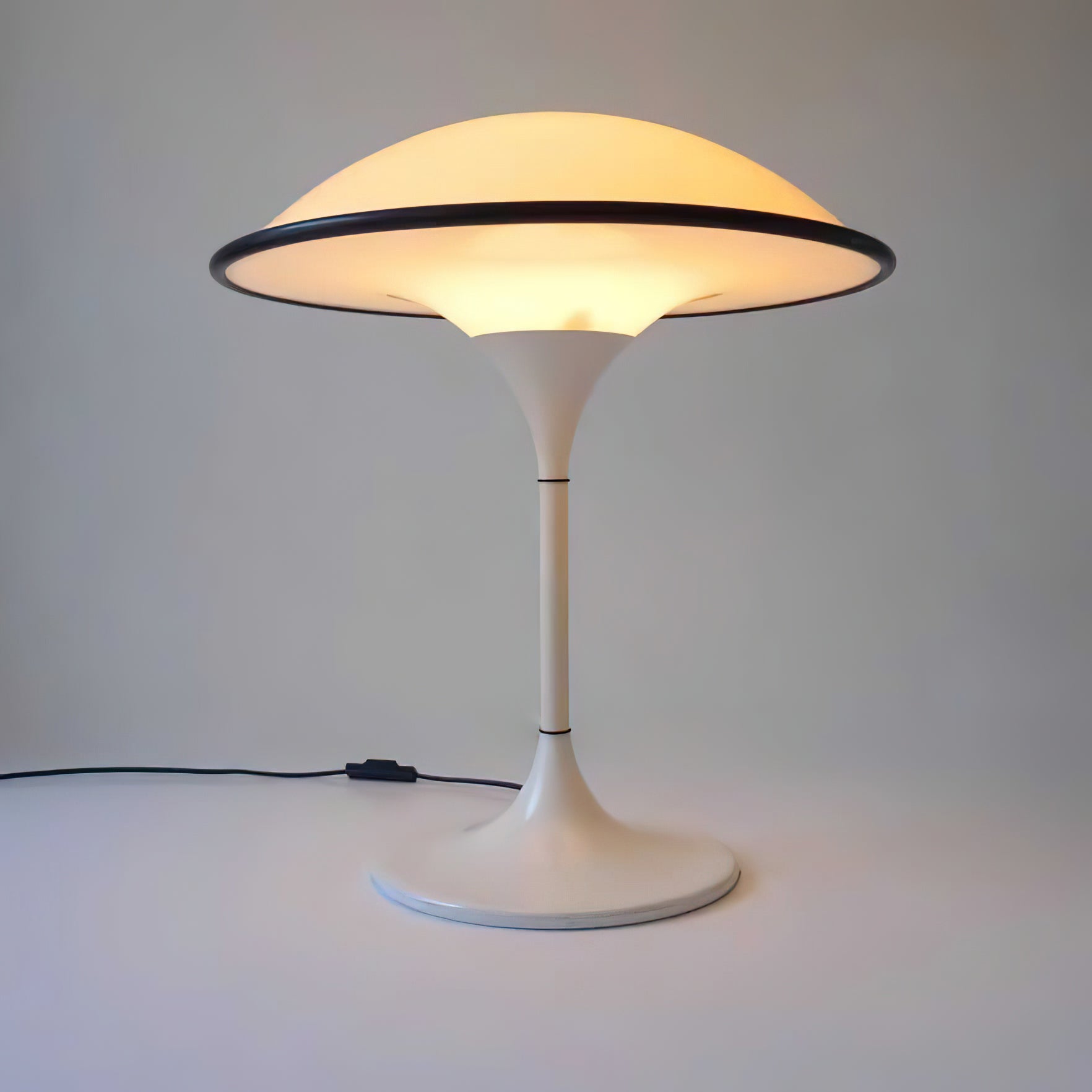 Futuristisk Flygande Talar Lampa