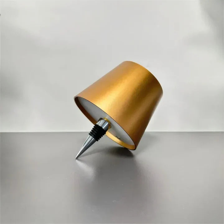 Flasklampa Metallbordslampa