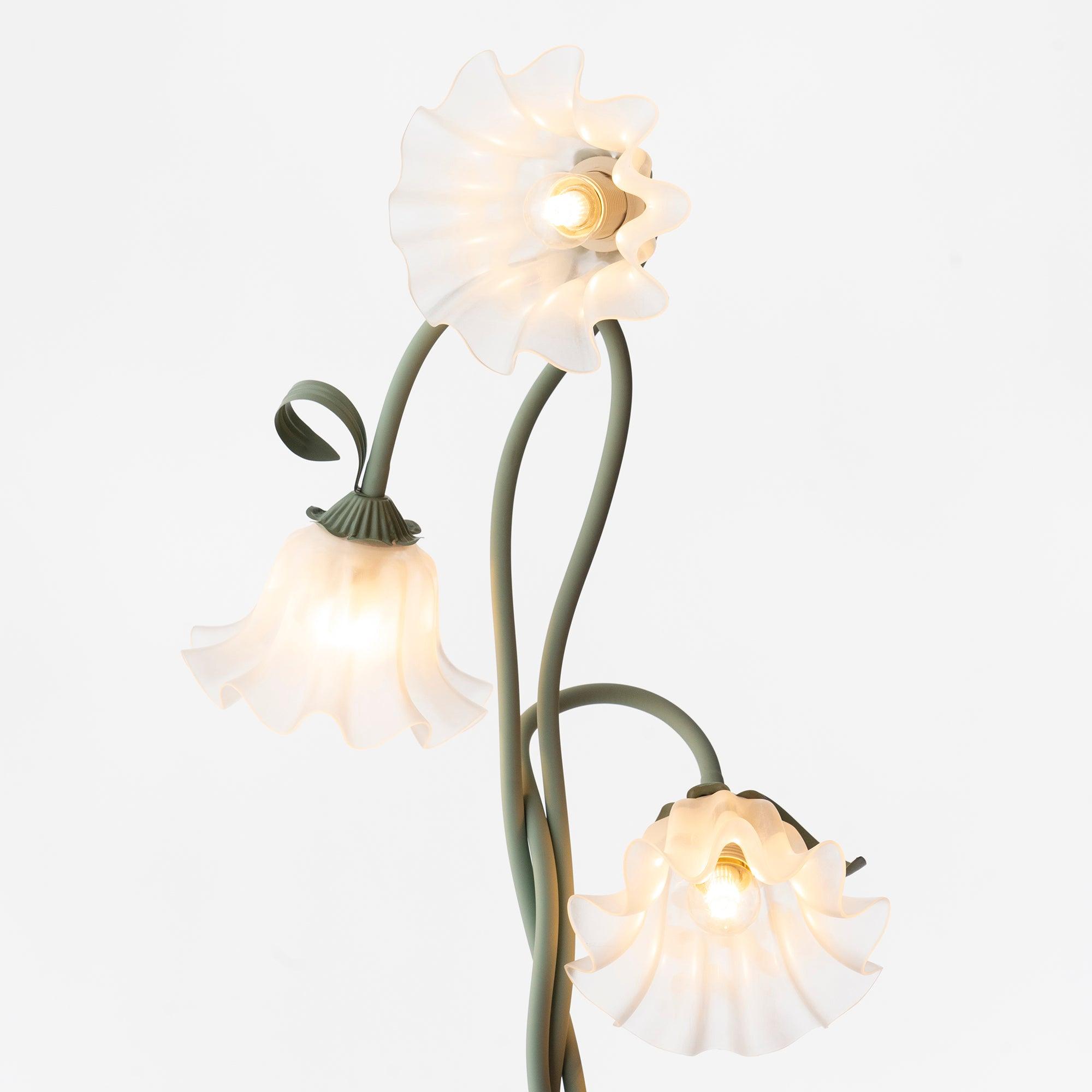 Calla Golvlampa | LED Golvlampa i blomform med dekorativ design