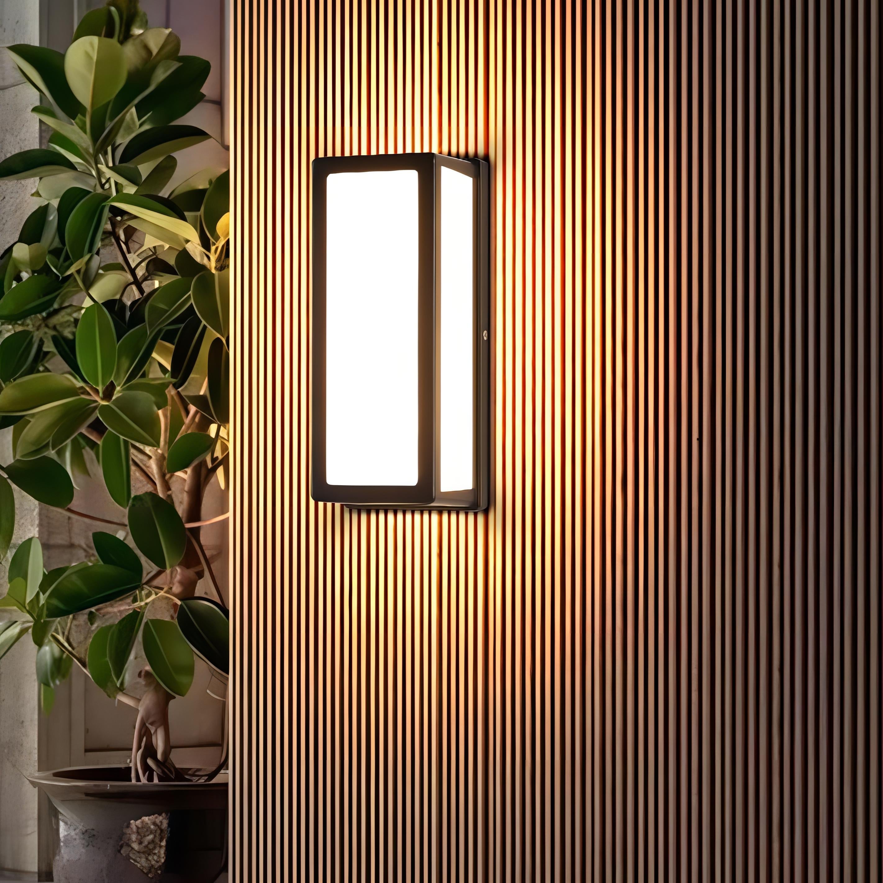 Amabelle - LED Utomhus Rörelse Sensor Vägglampa IP65