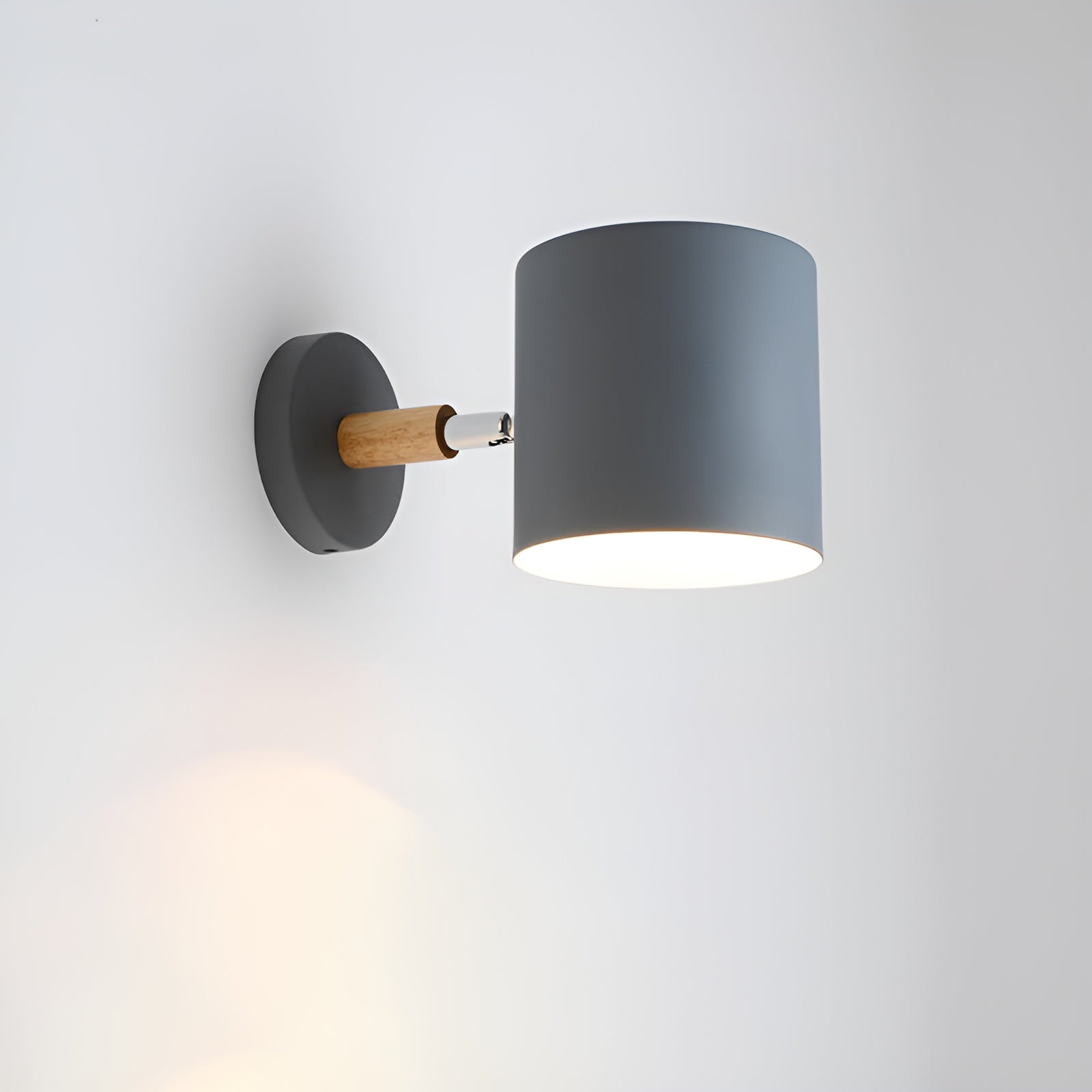 Justerbar vägglampa med pastell elegans