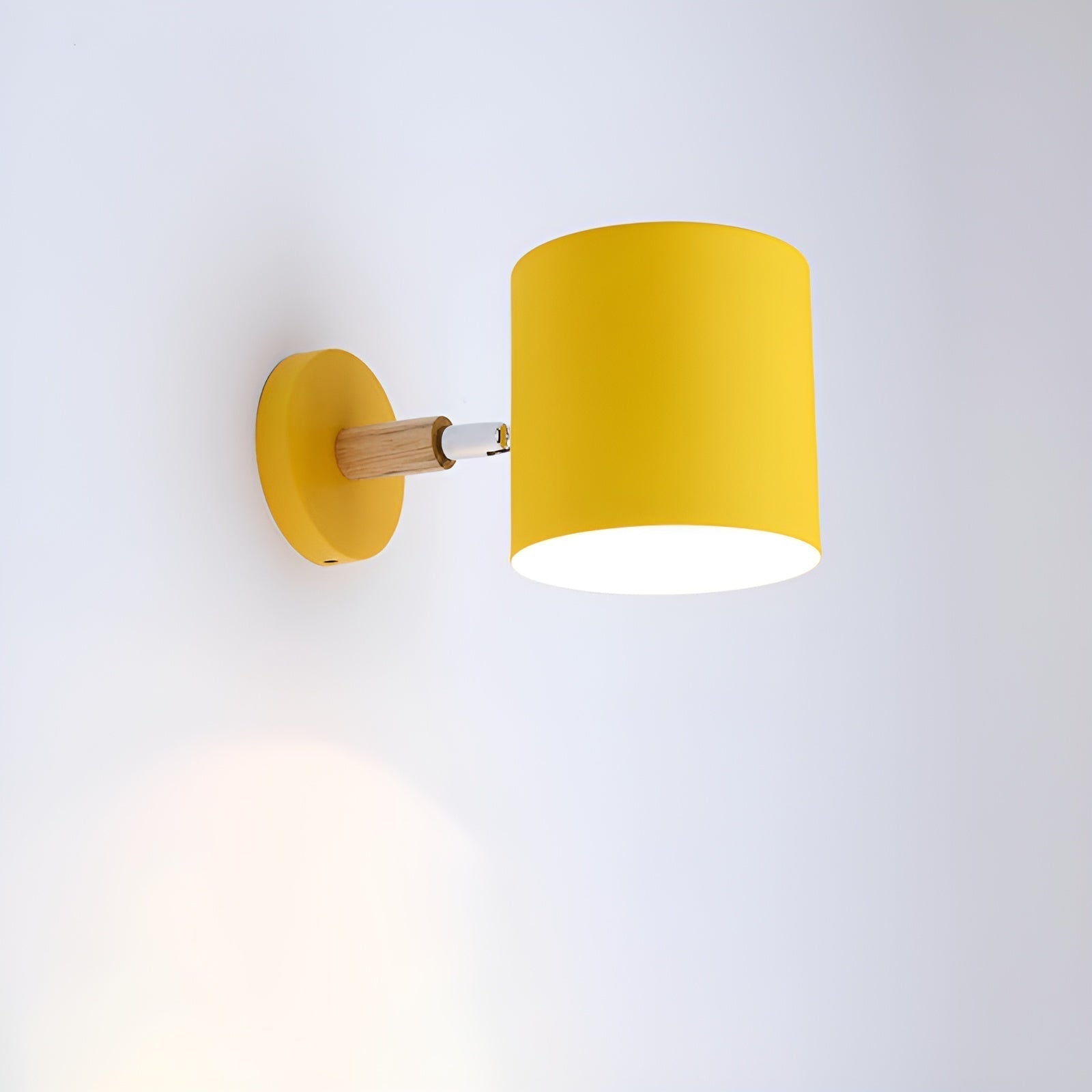 Justerbar vägglampa med pastell elegans