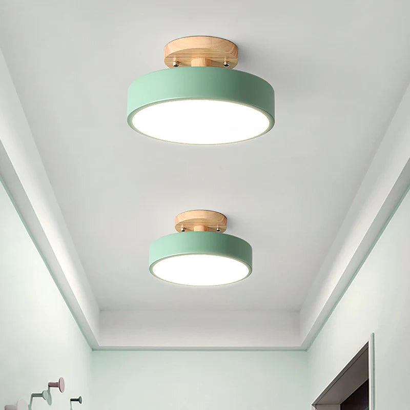 Färgglad Semi-flush LED Taklampa | 7.08×3.93 in | Modern Målad Trä & Hardware Armatur | Brick by Brick